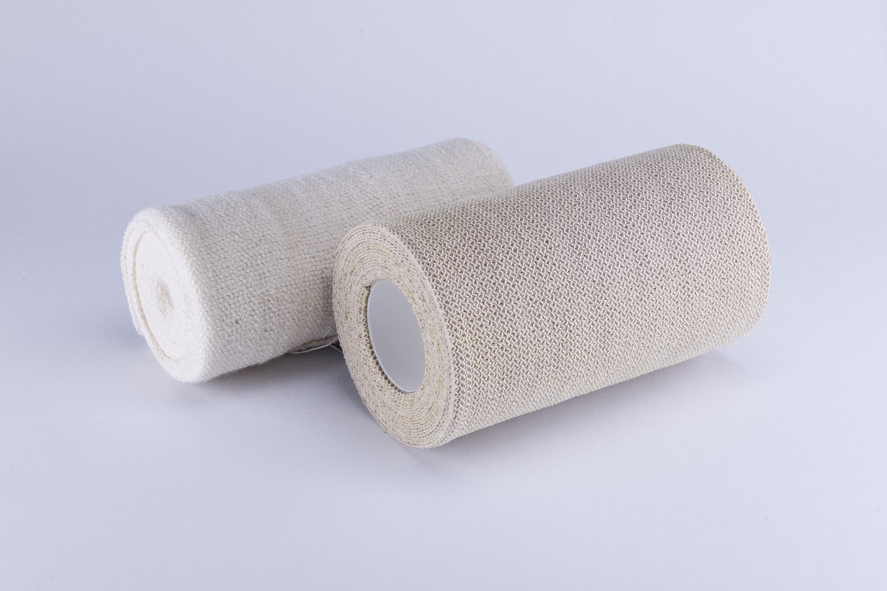 bandage, gauze, cure-2671512.jpg